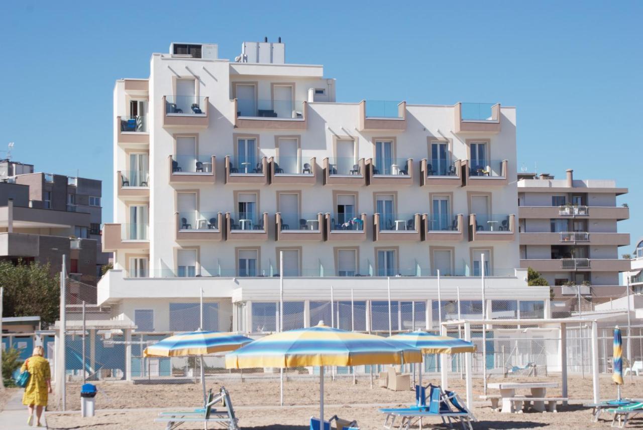 Hotel Caesar Paladium Rimini Exterior foto